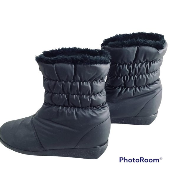 Comb Last Woman's Sz 11M Snow boots black almond toe fur lined rubber soles - Picture 4 of 12